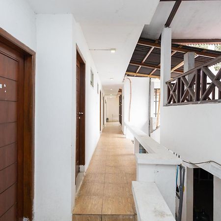 Reddoorz Syariah At Wisma Djokorio Poncokusumo มะลัง ภายนอก รูปภาพ
